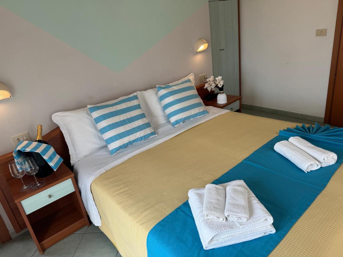 Hotel Villa Caterina Rimini Exteriér fotografie