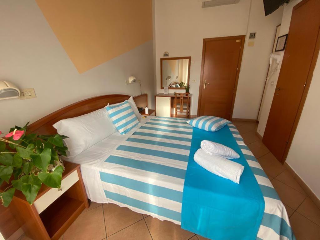 Hotel Villa Caterina Rimini Exteriér fotografie