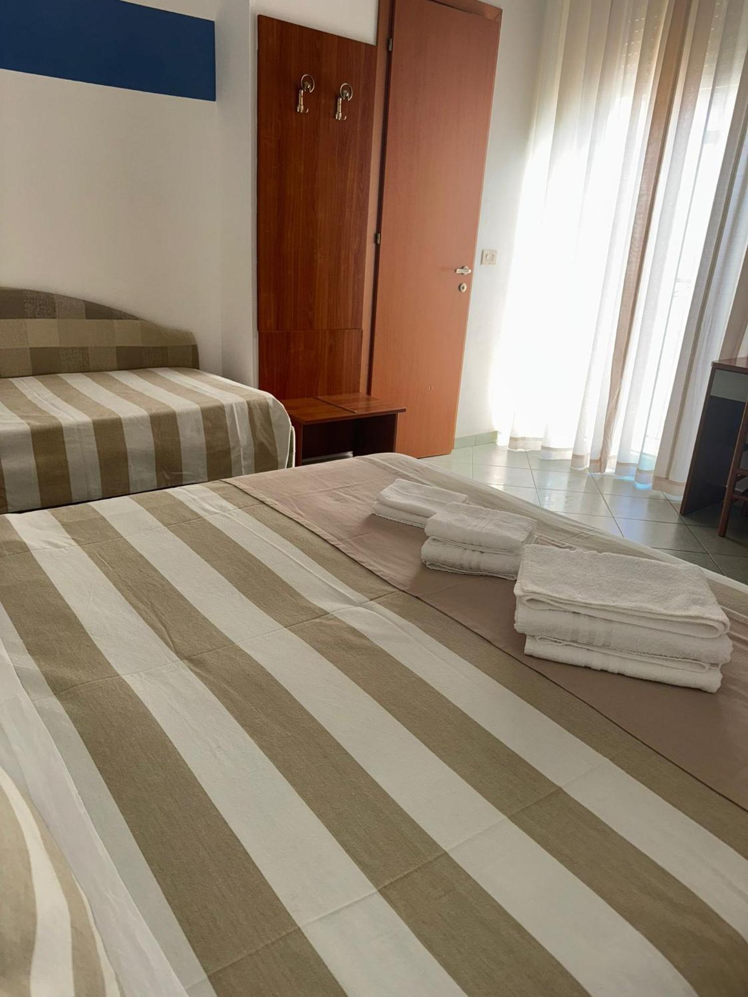 Hotel Villa Caterina Rimini Exteriér fotografie